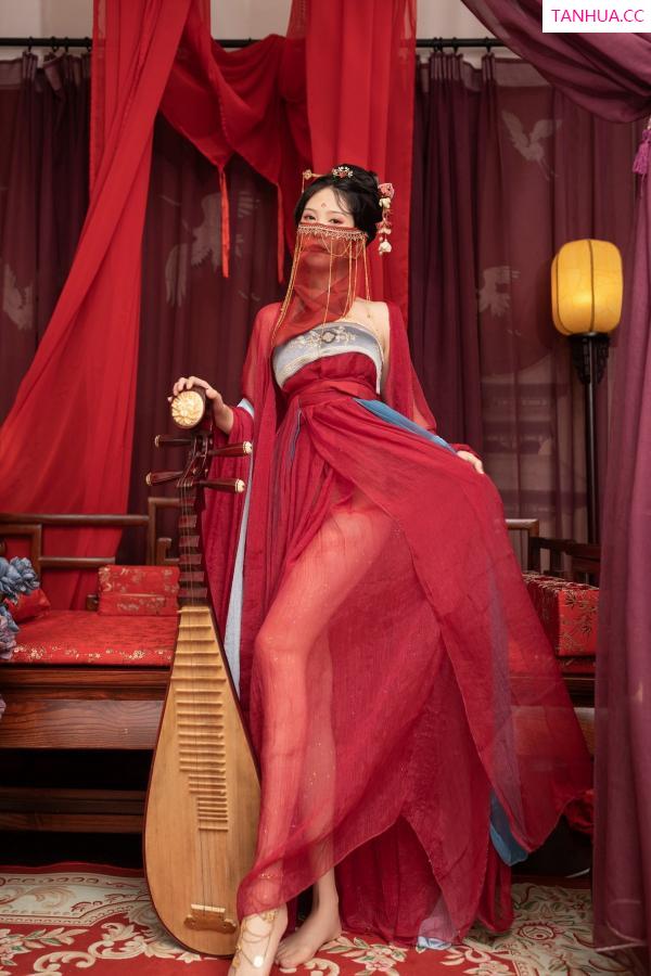 陈若依 抖娘利世 [XiuRen]高清写真图 2023.01.18 No.6154 利世 古装美腿第5张图片